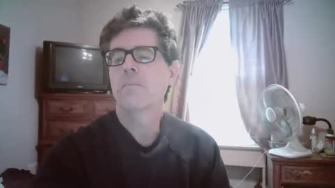 Snapshot of mikewulds chatting on May 2026 02:56:02 PM Mike online show from May 2026 02:56:02 PM