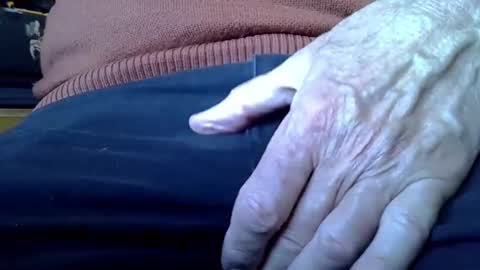 Snapshot of mikeybed chatting on September 2025 03:26:02 PM mikeybed online show from September 2025 03:26:02 PM