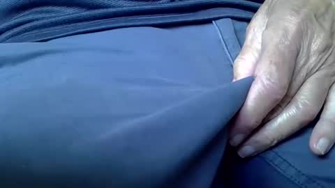 Snapshot of mikeybed chatting on October 2025 09:46:02 AM mikeybed online show from October 2025 09:46:02 AM