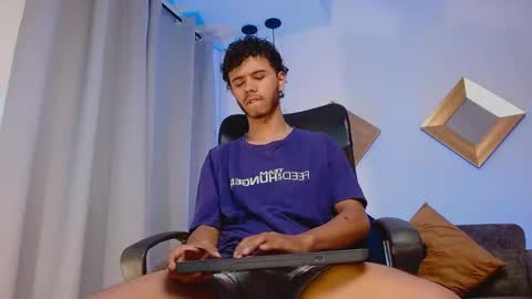 Mikhel online show from January 2026 02:44:01 PM