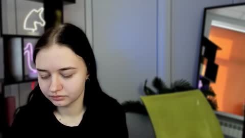 miki_ti online show from October 2025 08:36:01 AM