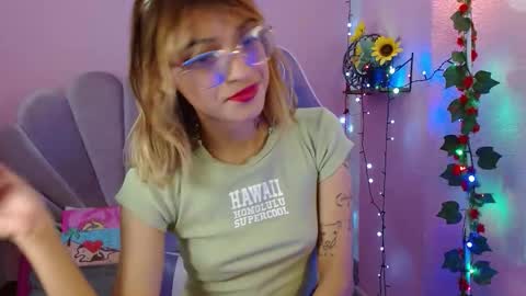 Snapshot of mikka_ela chatting on February 2026 01:06:01 PM Mikka 3 online show from February 2026 01:06:01 PM