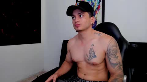 MIKKE online show from October 2025 03:11:01 PM