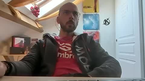 mikmik91 online show from December 2024 11:43:02 AM