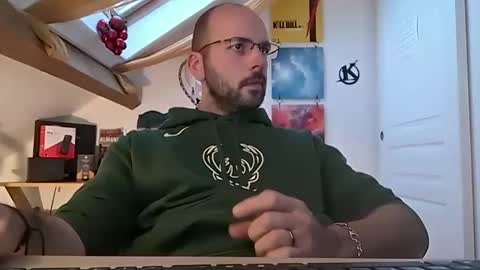 mikmik91 online show from January 2025 04:05:01 PM