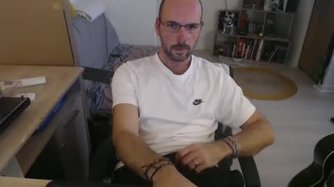 mikmik91 online show from November 2025 03:01:01 PM