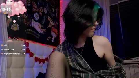 Snapshot of miko_meow chatting on September 2025 04:12:01 PM Miko online show from September 2025 04:12:01 PM