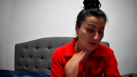 Mikyloveu online show from January 2025 06:47:01 PM