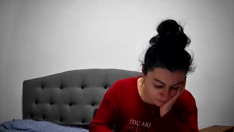 Mikyloveu online show from February 2025 04:14:01 PM