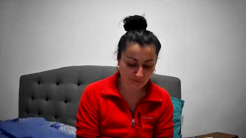 Mikyloveu online show from February 2025 03:53:01 PM