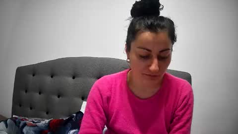 Mikyloveu online show from January 2026 04:56:01 PM