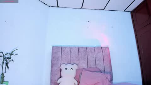 Snapshot of mila_1wood chatting on May 2026 12:29:01 AM mila_1wood online show from May 2026 12:29:01 AM
