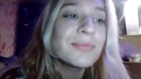 Mila 420 online show from December 2025 06:50:01 PM