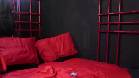 Mila and Nia  online show from November 2025 04:00:02 AM