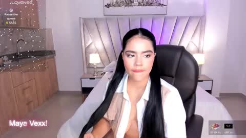 mila_blaze online show from November 2025 01:59:02 AM