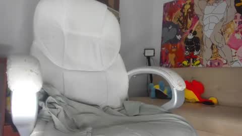 Mila Dash online show from November 2025 10:14:01 AM