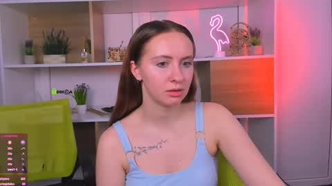 Snapshot of mila_glow chatting on September 2025 01:35:01 PM mila_glow online show from September 2025 01:35:01 PM