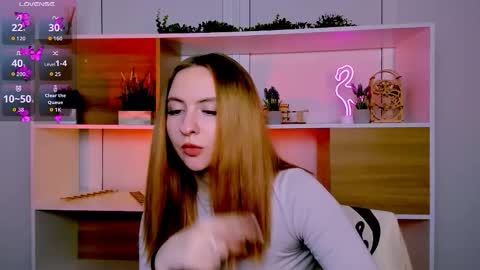 mila_glow online show from November 2025 07:47:01 PM