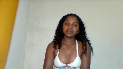 Snapshot of mila_lunah chatting on April 2026 06:27:01 PM mila_lunah online show from April 2026 06:27:01 PM