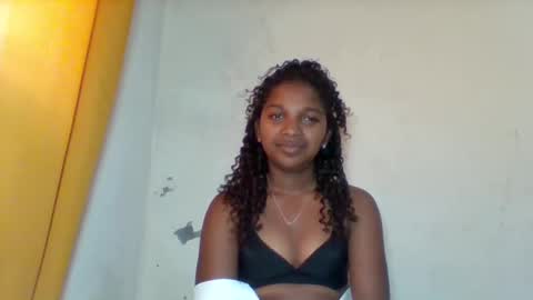Snapshot of mila_lunah chatting on May 2026 04:18:01 AM mila_lunah online show from May 2026 04:18:01 AM