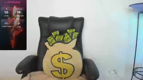 Snapshot of mila_paramo chatting on March 2026 01:23:02 AM Camila online show from March 2026 01:23:02 AM