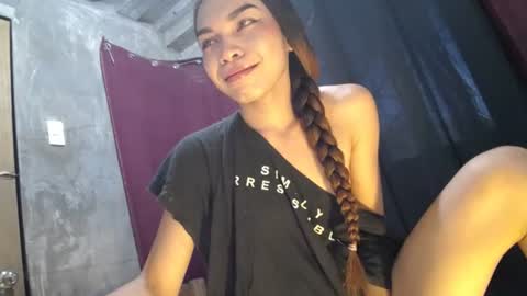 mila_seductressxx online show from June 2026 12:46:02 AM
