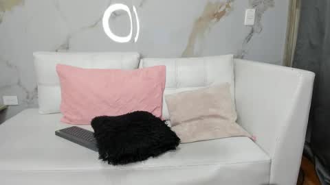          online show from February 2025 09:35:02 PM