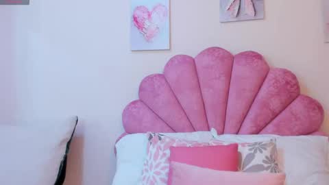 mila online show from May 2026 11:16:01 AM