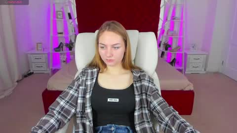 Snapshot of milaaddam chatting on May 2026 05:37:01 AM Milla online show from May 2026 05:37:01 AM