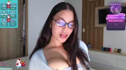 Snapshot of milabritton1 chatting on December 2025 07:10:01 PM Vale online show from December 2025 07:10:01 PM