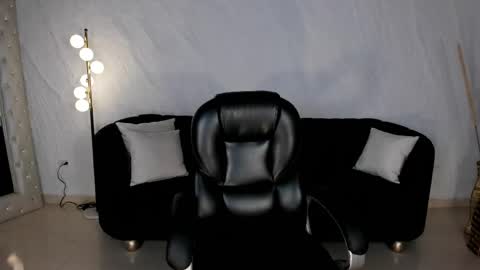 Snapshot of milacoleman chatting on April 2026 02:59:01 AM Mila online show from April 2026 02:59:01 AM
