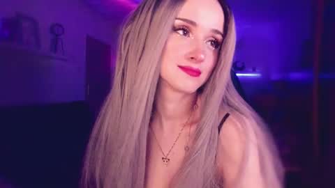 MiladyJolie online show from January 2026 06:08:01 AM