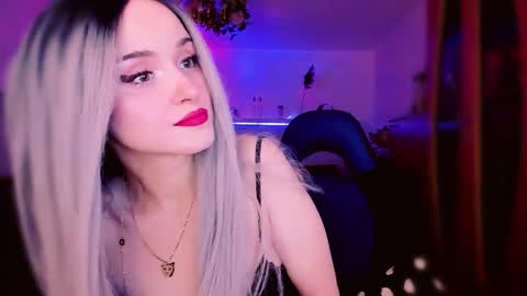 MiladyJolie online show from February 2026 05:02:01 PM