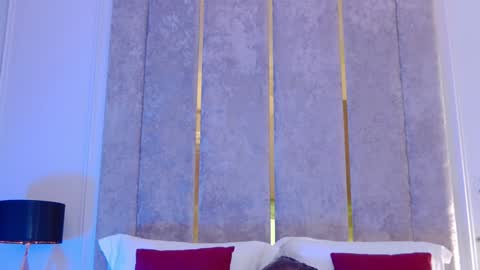        online show from January 2025 01:11:01 AM