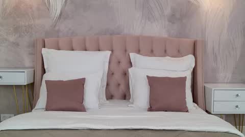 milaleoneli online show from September 2025 03:34:01 PM