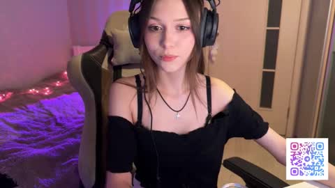 milamiuu online show from February 2026 02:00:02 PM