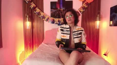 Mila online show from October 2025 02:51:02 PM