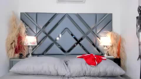 Snapshot of milan_lewiss chatting on October 2025 12:02:02 PM milan_lewiss online show from October 2025 12:02:02 PM