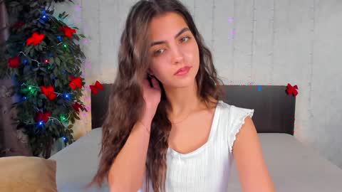 Milana online show from January 2025 11:22:01 AM