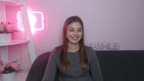 milanaangelas online show from November 2025 05:50:02 AM