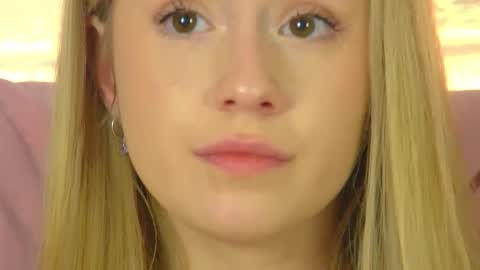 MilanaBalmain online show from September 2025 04:08:01 PM