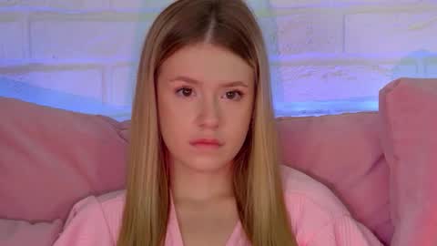 MilanaBalmain online show from September 2025 04:39:02 AM