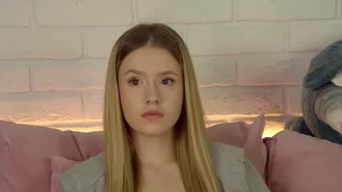 MilanaBalmain online show from October 2025 04:07:02 PM