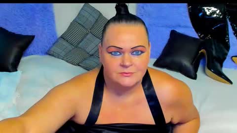 Snapshot of milanabiegert chatting on October 2025 05:39:02 AM Lana online show from October 2025 05:39:02 AM