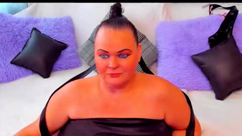 Lana online show from November 2025 08:13:01 AM