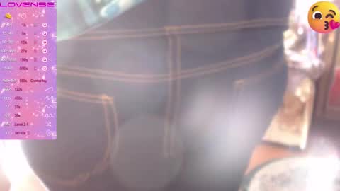 Luna-- link in bio online show from October 2025 12:15:02 PM