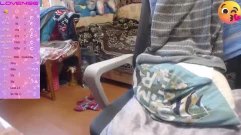 Luna-- link in bio online show from November 2025 12:07:01 PM