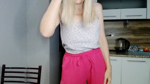 Milena online show from January 2025 01:57:02 AM