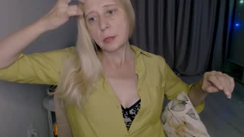 Milena online show from September 2025 03:12:01 AM