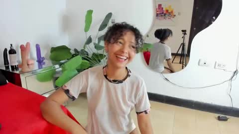 milanx2 online show from February 2025 09:12:01 PM